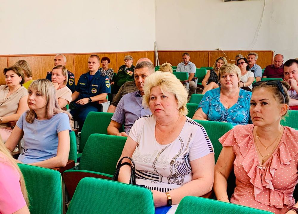 Василий Телиженко: На аппаратном совещании с руководителями предприятий, учреждений города, структурных подразделений администрации рассмотрели ряд актуальных вопросов: Василий Телиженко: На аппаратном совещании с руководителями предприятий, учреждений города, структурных подразделений администрации рассмотрели ряд актуальных вопросов: