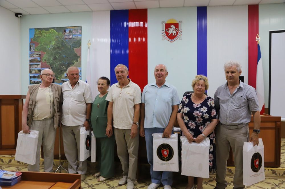 В администрации Бахчисарайского района прошло итоговое заседание районного совета ветеранов В администрации Бахчисарайского района прошло итоговое заседание районного совета ветеранов