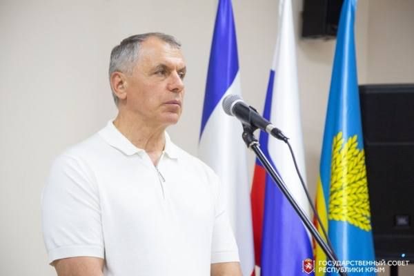 Председатель Государственного Совета Республики Крым Владимир Константинов, находясь с рабочей поездкой в Красногвардейском... Председатель Государственного Совета Республики Крым Владимир Константинов, находясь с рабочей поездкой в Красногвардейском...