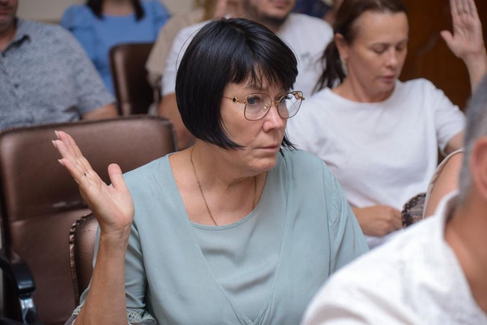 Эммилия Леонова: Провела заседание внеочередной 89 сессии Евпаторийского городского совета Эммилия Леонова: Провела заседание внеочередной 89 сессии Евпаторийского городского совета