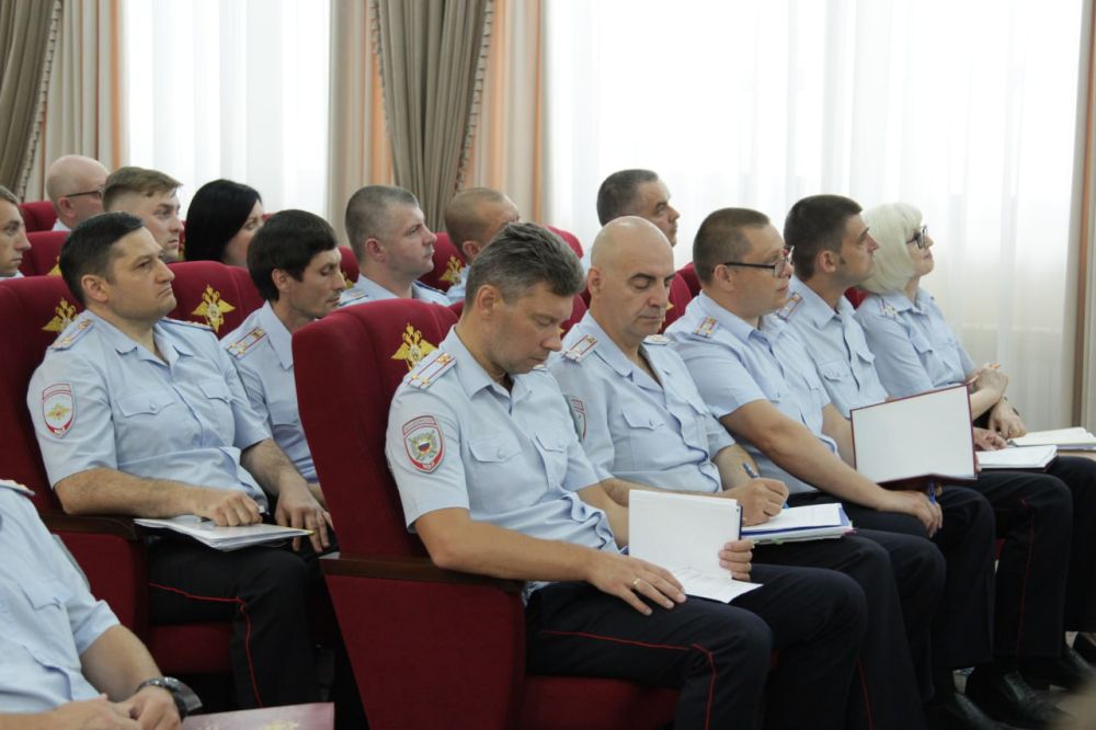 В Управлении МВД России по г. евастополю подведены итоги оперативно-служебной деятельности за первое полугодие 2024 года В Управлении МВД России по г. евастополю подведены итоги оперативно-служебной деятельности за первое полугодие 2024 года