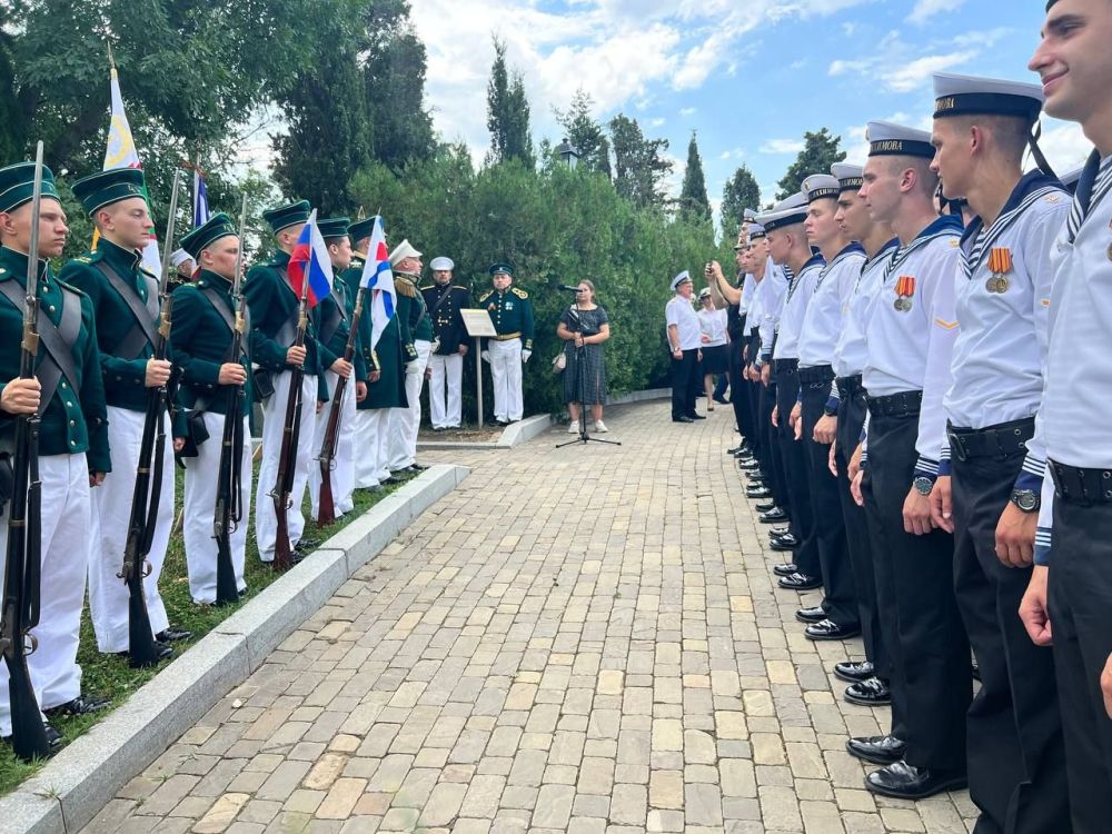 Сегодня в Севастополе состоялся День памяти адмирала Павла Степановича Нахимова Сегодня в Севастополе состоялся День памяти адмирала Павла Степановича Нахимова