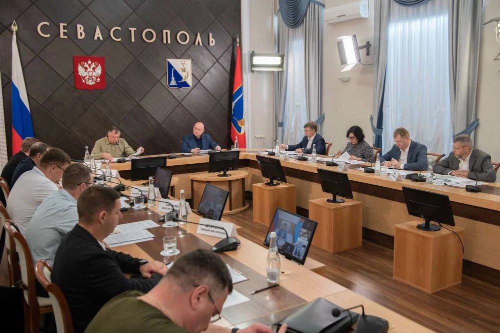 Марат Хуснуллин: Также посетил Севастополь. Провел совещание по развитию города Марат Хуснуллин: Также посетил Севастополь. Провел совещание по развитию города