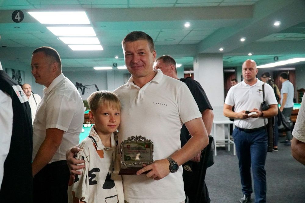 Александр Юрьев: Сегодня в нашем городе торжественно открыли турнир по бильярдному спорту «Кубок мэра г. впатории» Александр Юрьев: Сегодня в нашем городе торжественно открыли турнир по бильярдному спорту «Кубок мэра г. впатории»