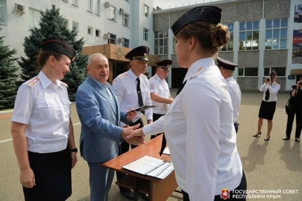 В Крымском филиале Краснодарского университета МВД России состоялся торжественный выпуск лейтенантов полиции В Крымском филиале Краснодарского университета МВД России состоялся торжественный выпуск лейтенантов полиции