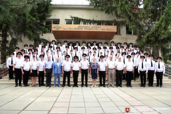В Крымском филиале Краснодарского университета МВД России состоялся торжественный выпуск лейтенантов полиции В Крымском филиале Краснодарского университета МВД России состоялся торжественный выпуск лейтенантов полиции