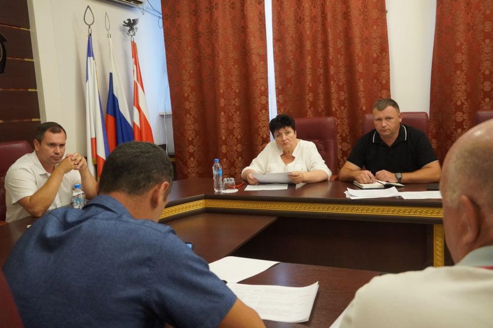 #городские_новости. Олег КАТОРГИН провел аппаратное совещание с участием главы муниципального образования Ольги СОЛОДИЛОВОЙ, заместителей главы администрации, начальников департаментов и управлений #городские_новости. Олег КАТОРГИН провел аппаратное совещание с участием главы муниципального образования Ольги СОЛОДИЛОВОЙ, заместителей главы администрации, начальников департаментов и управлений