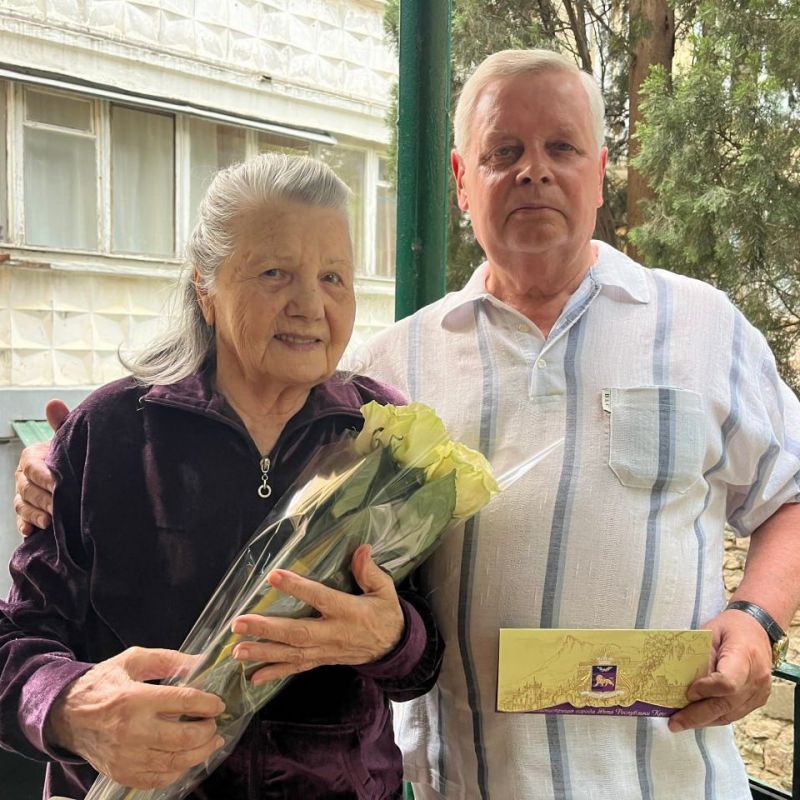 С начала лета 7 ялтинцев отметили юбилеи – 90 и 95 лет С начала лета 7 ялтинцев отметили юбилеи – 90 и 95 лет