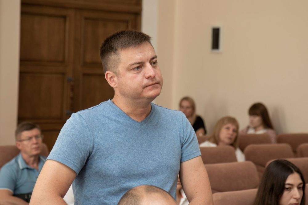 В Симферополе состоялось оперативно-хозяйственное совещание, в ходе которого руководители структурных подразделений отчитались о проделанной работе В Симферополе состоялось оперативно-хозяйственное совещание, в ходе которого руководители структурных подразделений отчитались о проделанной работе