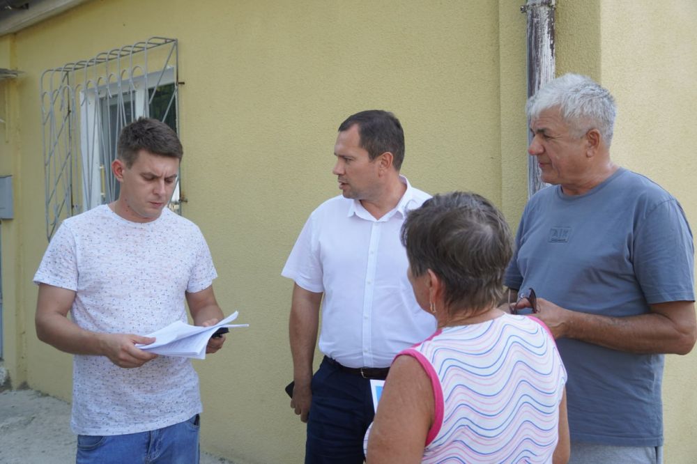 #в_диалоге_с_керчанами. Рабочая встреча с жителями состоялась сегодня по адресу ул.Айвазовского, 40 #в_диалоге_с_керчанами. Рабочая встреча с жителями состоялась сегодня по адресу ул.Айвазовского, 40