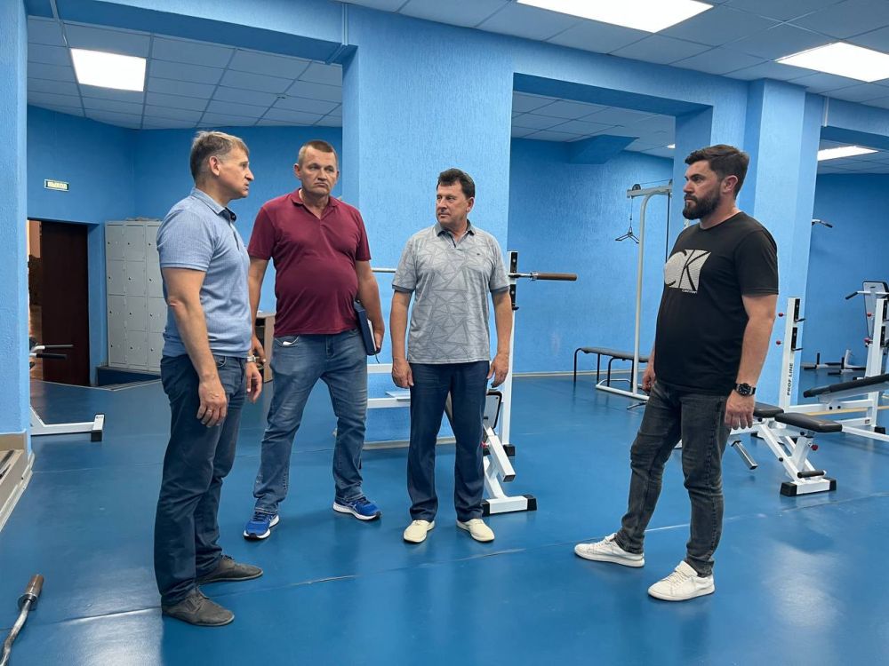 Заместитель министра спорта Шериф Османов в ходе рабочего визита ознакомился со спортивной инфраструктурой города Армянск Заместитель министра спорта Шериф Османов в ходе рабочего визита ознакомился со спортивной инфраструктурой города Армянск