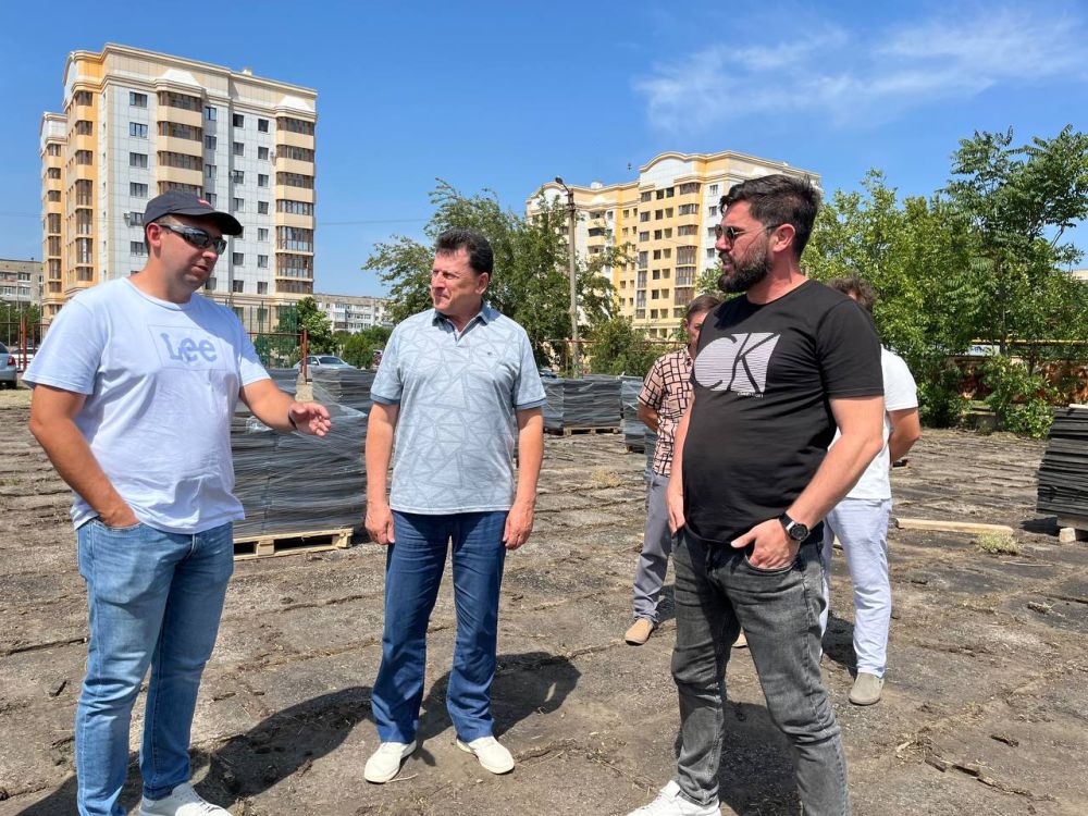 Заместитель министра спорта Шериф Османов в ходе рабочего визита ознакомился со спортивной инфраструктурой города Армянск Заместитель министра спорта Шериф Османов в ходе рабочего визита ознакомился со спортивной инфраструктурой города Армянск