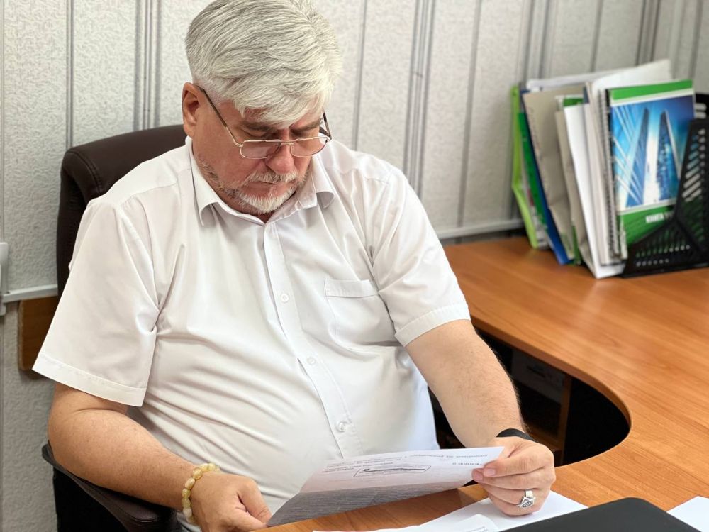 Игорь Ивин: Каждый день в администрацию города поступают обращения от жителей, у которых есть вопросы и предложения, касающиеся сферы ЖКХ, земельных отношений, архитектуры и строительства, а также социальной сферы Игорь Ивин: Каждый день в администрацию города поступают обращения от жителей, у которых есть вопросы и предложения, касающиеся сферы ЖКХ, земельных отношений, архитектуры и строительства, а также социальной сферы