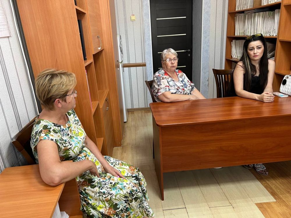 Игорь Ивин: Каждый день в администрацию города поступают обращения от жителей, у которых есть вопросы и предложения, касающиеся сферы ЖКХ, земельных отношений, архитектуры и строительства, а также социальной сферы Игорь Ивин: Каждый день в администрацию города поступают обращения от жителей, у которых есть вопросы и предложения, касающиеся сферы ЖКХ, земельных отношений, архитектуры и строительства, а также социальной сферы