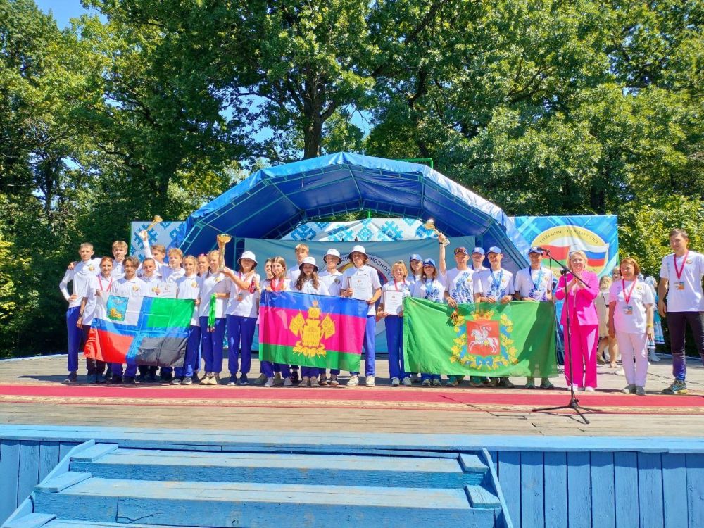 Абсолютными победителями Туристского слета учащихся Союзного государства в 2024 году стали команды из Белгородской области России и Витебской области Беларуси Абсолютными победителями Туристского слета учащихся Союзного государства в 2024 году стали команды из Белгородской области России и Витебской области Беларуси