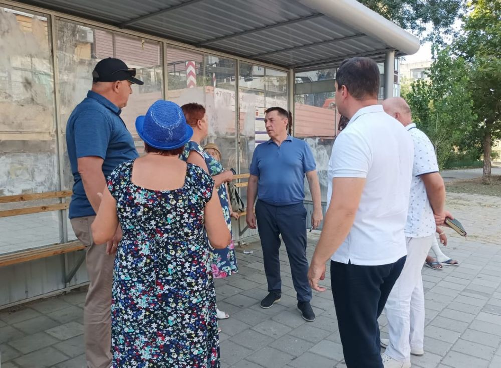Юрий Гоцанюк: В ходе рабочего визита в город Керчь обошёл ряд многоквартирных домов, осмотрел как ведется работа по саночистке и благоустройству дворовых территорий, ремонту дорог, решению проблем с движением общественного транспорта Юрий Гоцанюк: В ходе рабочего визита в город Керчь обошёл ряд многоквартирных домов, осмотрел как ведется работа по саночистке и благоустройству дворовых территорий, ремонту дорог, решению проблем с движением общественного транспорта