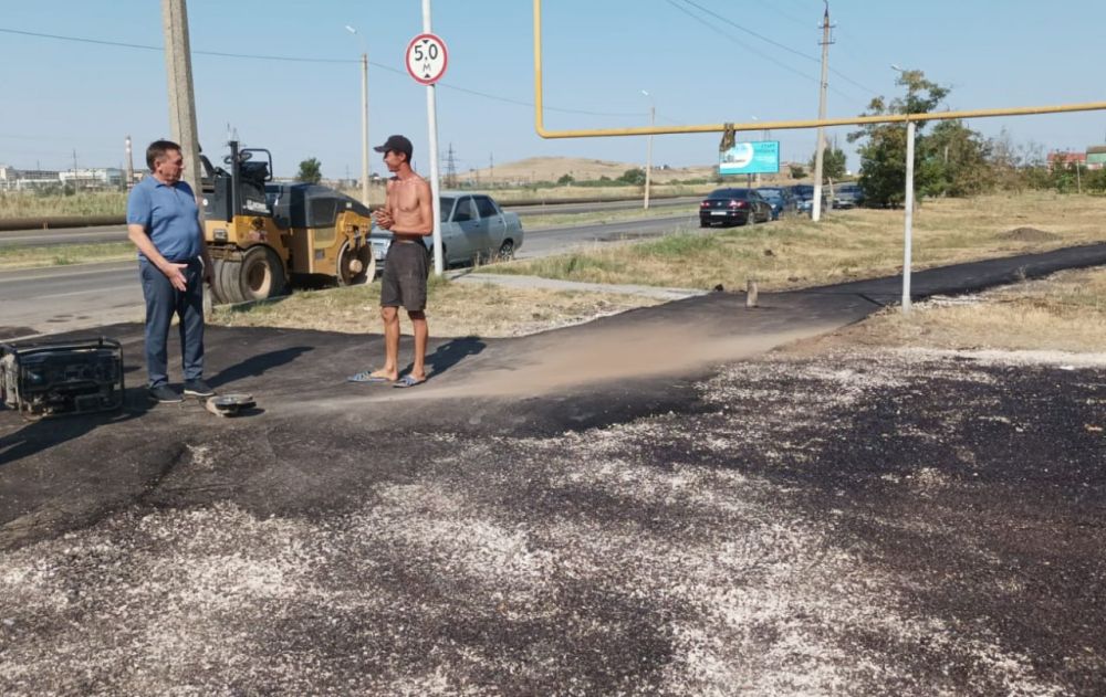 Юрий Гоцанюк: В ходе рабочего визита в город Керчь обошёл ряд многоквартирных домов, осмотрел как ведется работа по саночистке и благоустройству дворовых территорий, ремонту дорог, решению проблем с движением общественного транспорта Юрий Гоцанюк: В ходе рабочего визита в город Керчь обошёл ряд многоквартирных домов, осмотрел как ведется работа по саночистке и благоустройству дворовых территорий, ремонту дорог, решению проблем с движением общественного транспорта