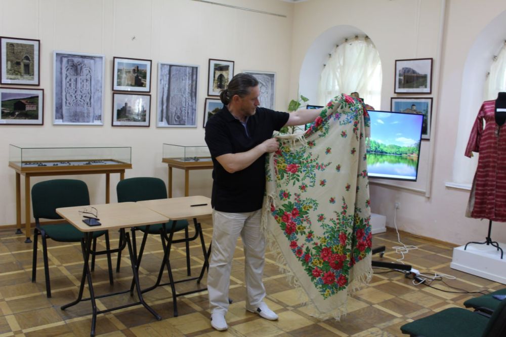 Подписание соглашений о сотрудничестве в День этнографа Подписание соглашений о сотрудничестве в День этнографа