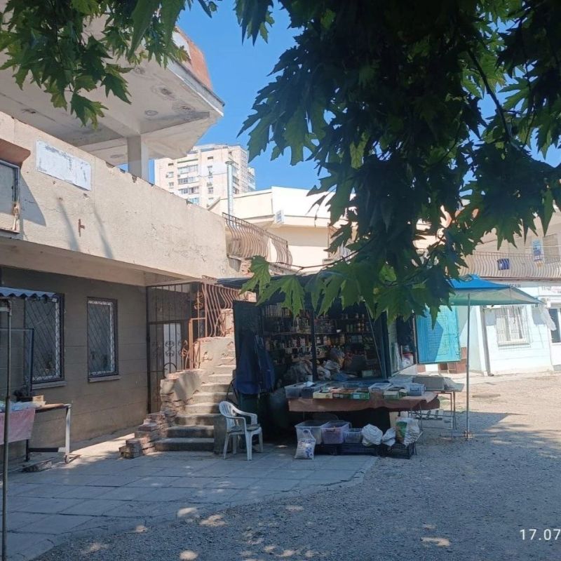 В Ялте пересчитают все ларьки, киоски и палатки В Ялте пересчитают все ларьки, киоски и палатки