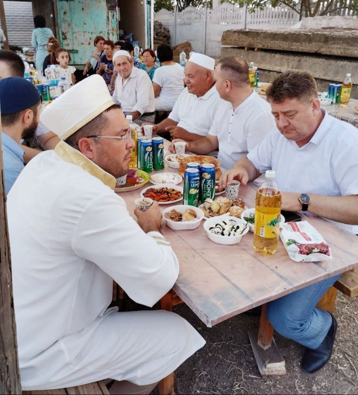 Айдер Типпа: В с. Полтавка Красногвардейского района заложили камень под строительство мечети Айдер Типпа: В с. Полтавка Красногвардейского района заложили камень под строительство мечети