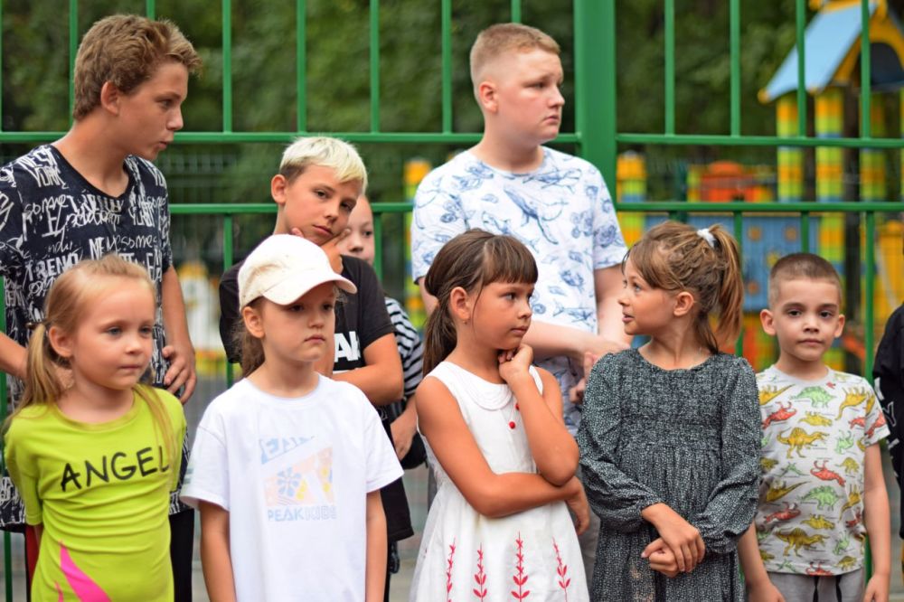 19 июля на улице Семашко, 11, 13, 17 состоялось торжественное открытие двора после завершения работ по благоустройству 19 июля на улице Семашко, 11, 13, 17 состоялось торжественное открытие двора после завершения работ по благоустройству