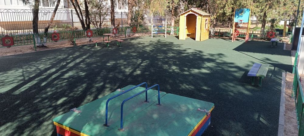 Вадим Хомин: В Красноперекопске на детских площадках появилось резиновое покрытие Вадим Хомин: В Красноперекопске на детских площадках появилось резиновое покрытие