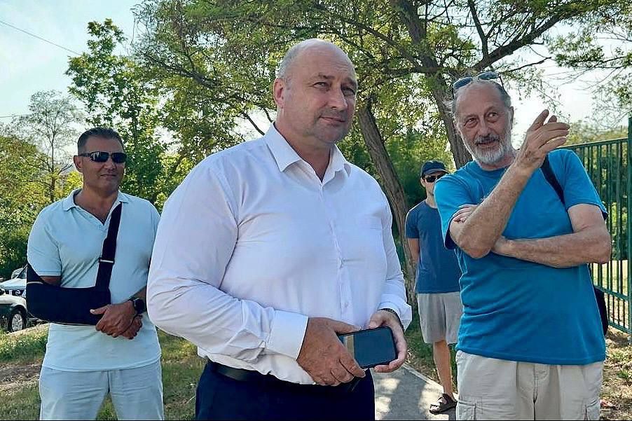 Владимир Немцев: Встретился с жителями домов улиц Гавена и Надежды Островской, чтобы обсудить строительство пешеходной зоны и благоустройство грунтовой дороги возле СОШ №35 Владимир Немцев: Встретился с жителями домов улиц Гавена и Надежды Островской, чтобы обсудить строительство пешеходной зоны и благоустройство грунтовой дороги возле СОШ №35