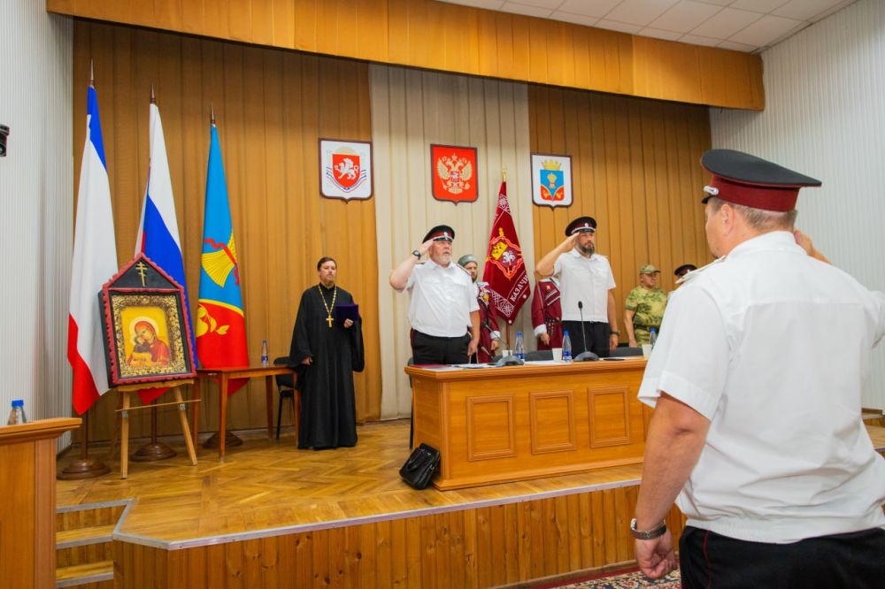 В Крыму подвели итоги отчетного круга Крымского казачьего округа Черноморского казачьего войска В Крыму подвели итоги отчетного круга Крымского казачьего округа Черноморского казачьего войска
