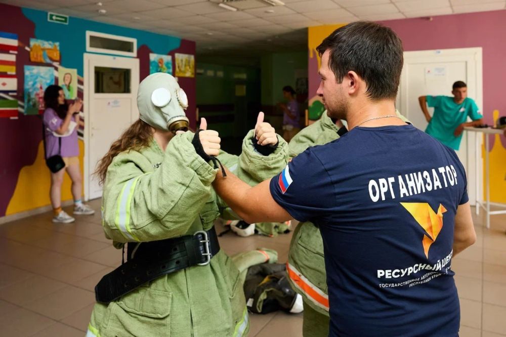 ДОБРО — НОРМА ЖИЗНИ. Амбассадоры Премии #МЫВМЕСТЕ выступили в международном детском центре «Артек» для финалистов конкурса... ДОБРО — НОРМА ЖИЗНИ. Амбассадоры Премии #МЫВМЕСТЕ выступили в международном детском центре «Артек» для финалистов конкурса...