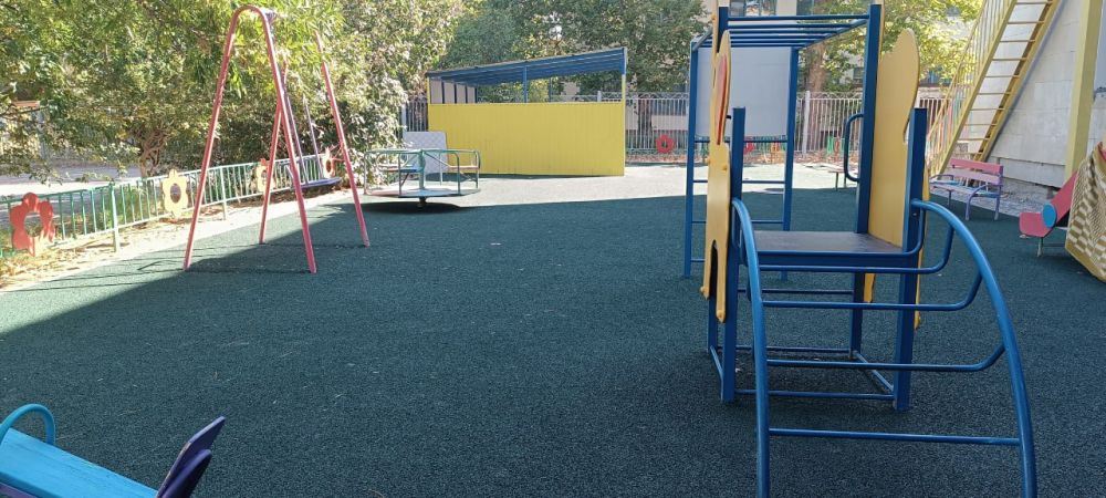 Вадим Хомин: В Красноперекопске на детских площадках появилось резиновое покрытие Вадим Хомин: В Красноперекопске на детских площадках появилось резиновое покрытие