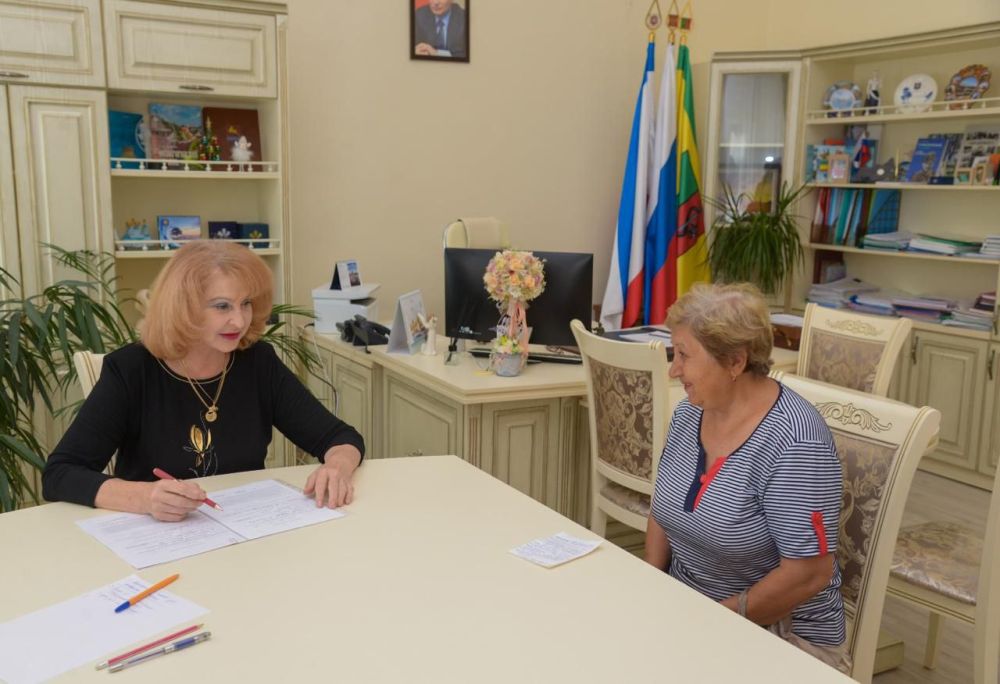 Эммилия Леонова: Провела очередной прием граждан по личным вопросам Эммилия Леонова: Провела очередной прием граждан по личным вопросам