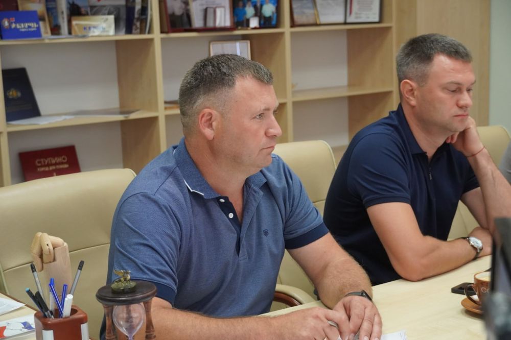 #экономика. Керчь с рабочим визитом посетил министр экономического развития Республики Крым Дмитрий ШЕРЯКО. Совместно с... #экономика. Керчь с рабочим визитом посетил министр экономического развития Республики Крым Дмитрий ШЕРЯКО. Совместно с...