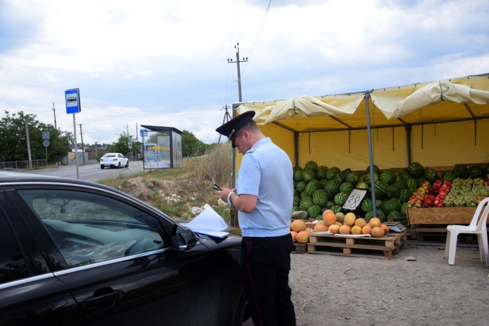 В Симферополе продолжается борьба со стихийной торговлей В Симферополе продолжается борьба со стихийной торговлей