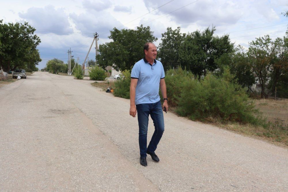 Владислав Хаджиев: Одна из основных задач поставленных руководством республики- организация системности санитарной очистки в каждом населенном пункте Владислав Хаджиев: Одна из основных задач поставленных руководством республики- организация системности санитарной очистки в каждом населенном пункте