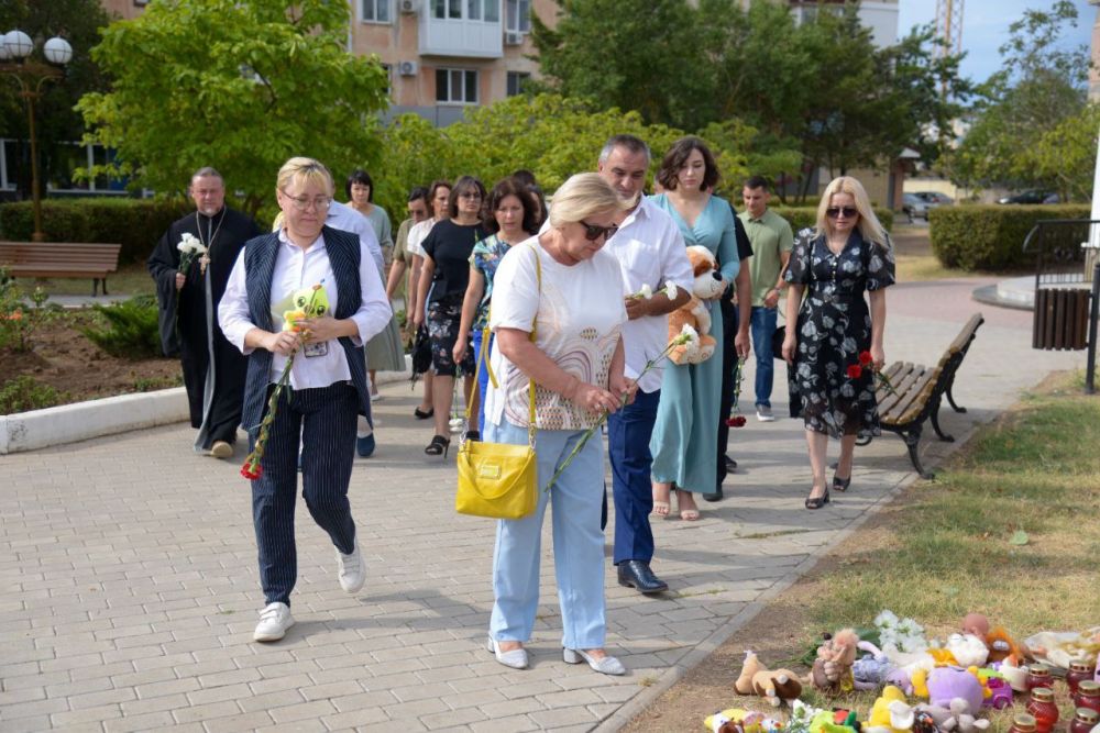 Эммилия Леонова: 27 июля мы вспоминаем трагическую дату – День памяти детей – жертв войны в Донбассе Эммилия Леонова: 27 июля мы вспоминаем трагическую дату – День памяти детей – жертв войны в Донбассе