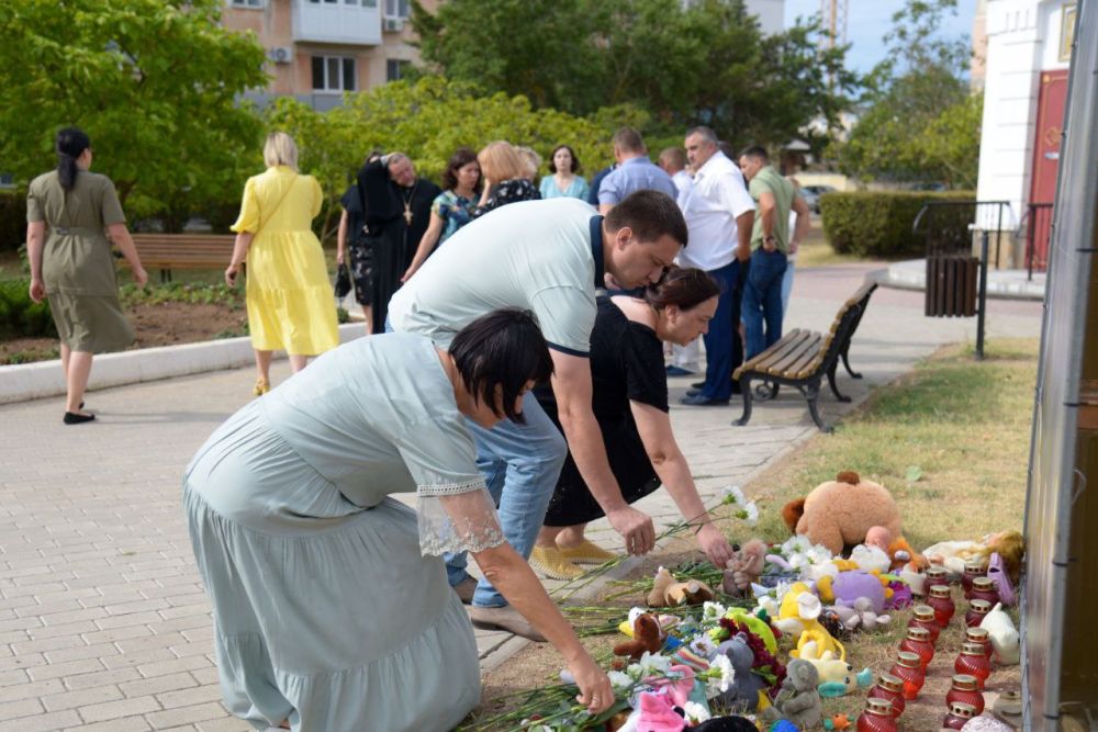 Эммилия Леонова: 27 июля мы вспоминаем трагическую дату – День памяти детей – жертв войны в Донбассе Эммилия Леонова: 27 июля мы вспоминаем трагическую дату – День памяти детей – жертв войны в Донбассе