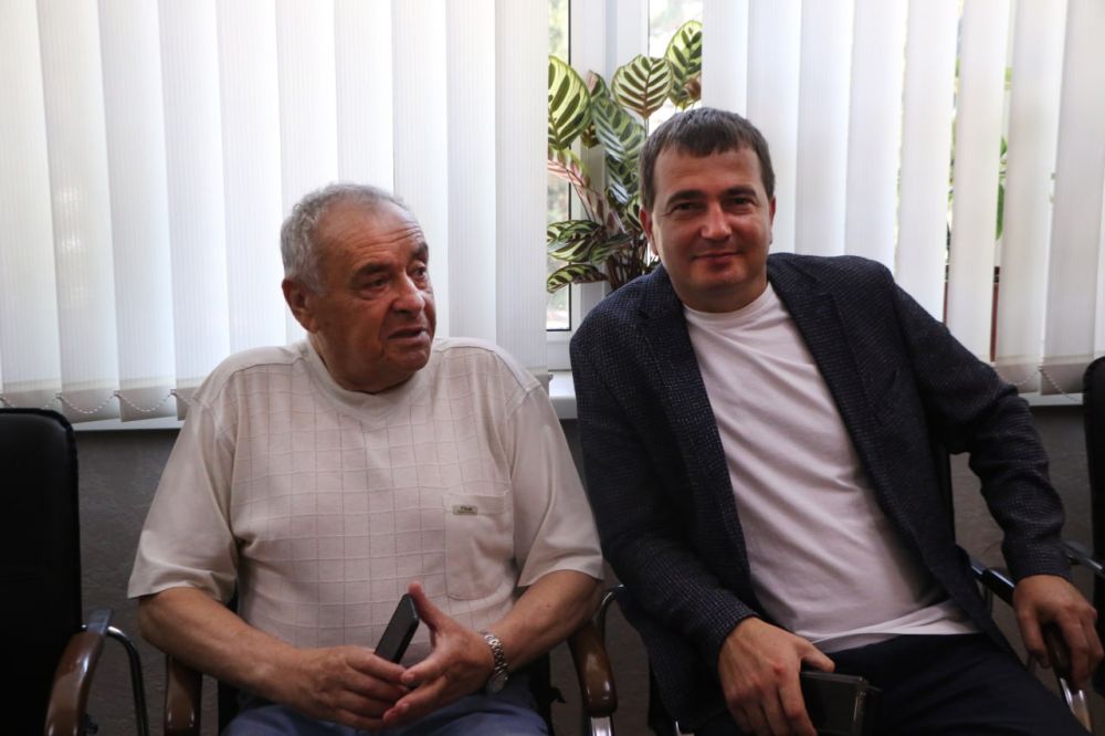 Ольга Урайкина: Заместитель Председателя Бахчисарайского районного совета Михаил Колкунов совместно с первым заместителем... Ольга Урайкина: Заместитель Председателя Бахчисарайского районного совета Михаил Колкунов совместно с первым заместителем...