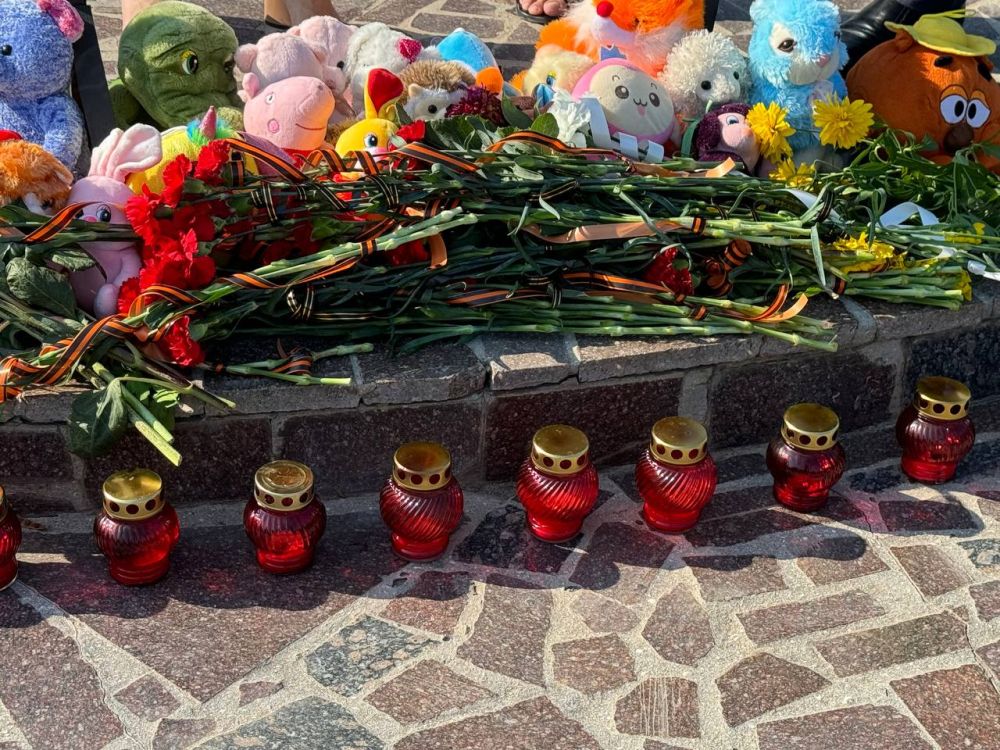 Александр Дудинов: Сегодня почтили память детей-жертв Донбасса Александр Дудинов: Сегодня почтили память детей-жертв Донбасса
