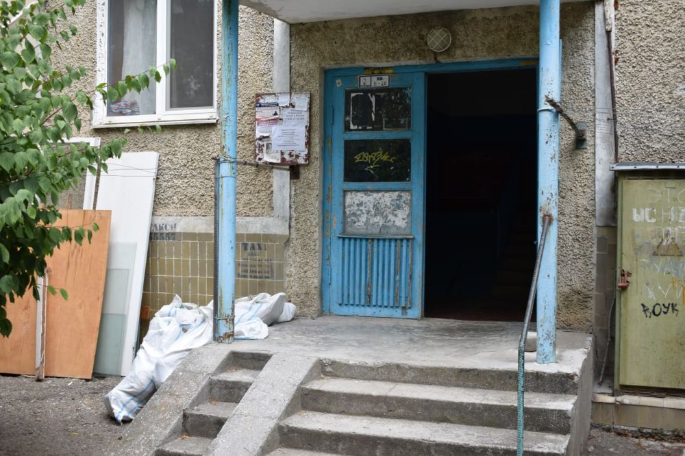 Галина Огнёва: Начала субботнее утро с проверки подъездов многоквартирных домов Галина Огнёва: Начала субботнее утро с проверки подъездов многоквартирных домов
