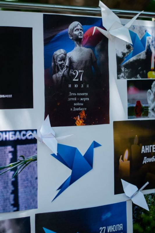 У здания администрации крымской столицы прошла акция «День памяти детей – жертв войны в Донбассе» У здания администрации крымской столицы прошла акция «День памяти детей – жертв войны в Донбассе»