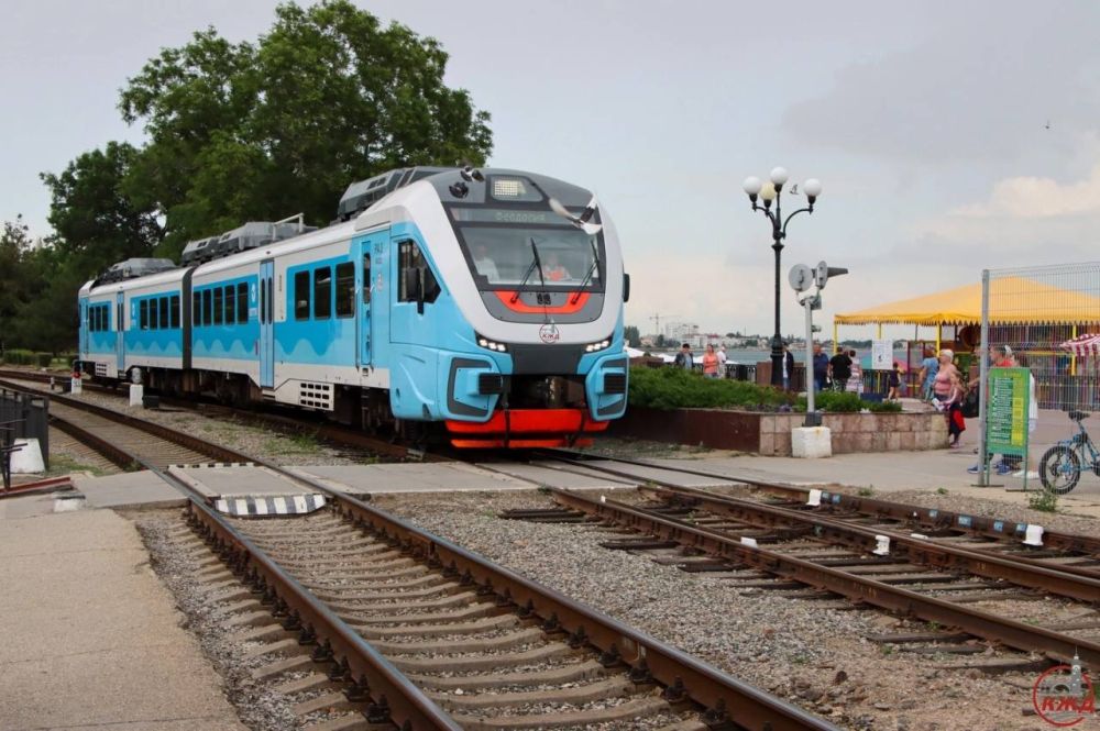 Железная дорога под шум прибоя Железная дорога под шум прибоя
