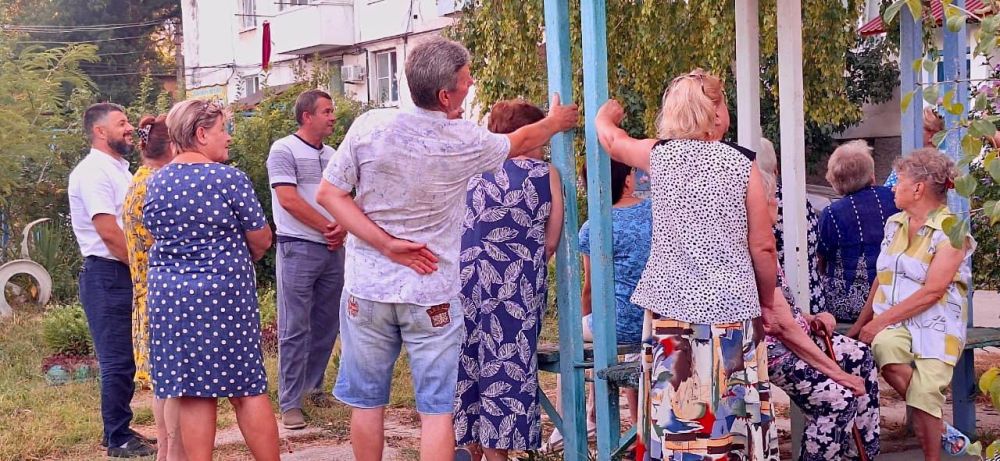 Рустем Аметов: По поручению главы администрации Валентины Варава, совместно с депутатом Государственного совета Анной Рубель... Рустем Аметов: По поручению главы администрации Валентины Варава, совместно с депутатом Государственного совета Анной Рубель...