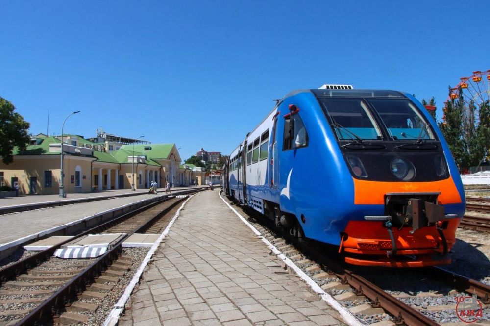 Железная дорога под шум прибоя Железная дорога под шум прибоя
