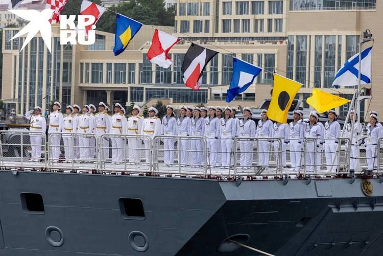 Александр Коц: День ВМФ в родном Владивостоке Александр Коц: День ВМФ в родном Владивостоке