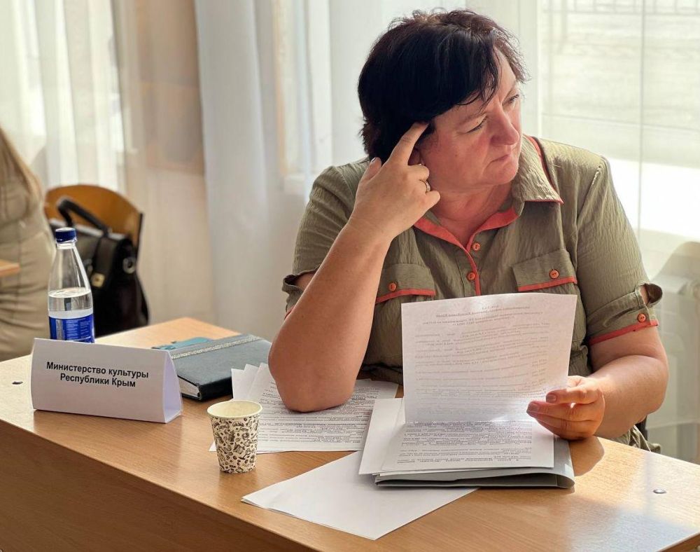 Сегодня в Джанкое на базе Детского дома творчества прошел выездной прием граждан от имени председателя Государственного Совета Республики Крым Владимира Константинова Сегодня в Джанкое на базе Детского дома творчества прошел выездной прием граждан от имени председателя Государственного Совета Республики Крым Владимира Константинова