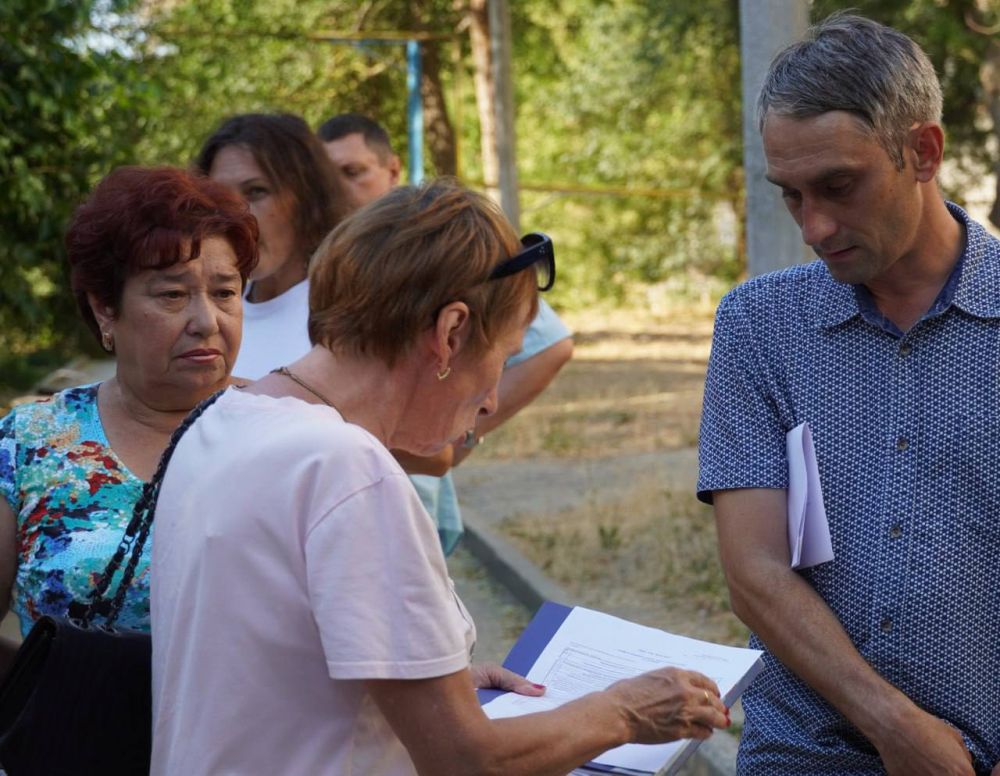 #в_диалоге_с_керчанами. Выездные собрания с керчанами проходят во всех районах города #в_диалоге_с_керчанами. Выездные собрания с керчанами проходят во всех районах города