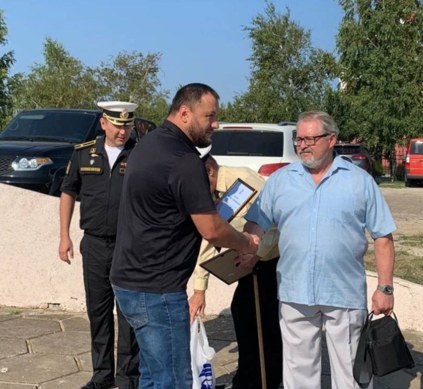 Игорь Кастюкевич: В День военно-морского флота «Единая Россия» в Херсонской области поздравила ветеранов-моряков Игорь Кастюкевич: В День военно-морского флота «Единая Россия» в Херсонской области поздравила ветеранов-моряков