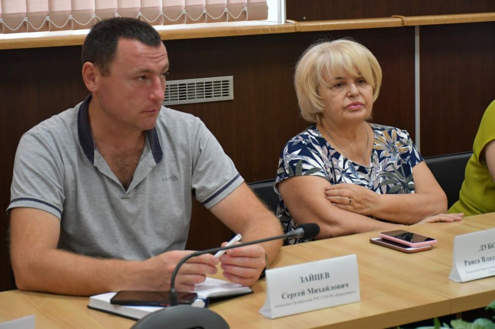 Сегодня Глава Администрации района провел расширенное аппаратное совещание Сегодня Глава Администрации района провел расширенное аппаратное совещание