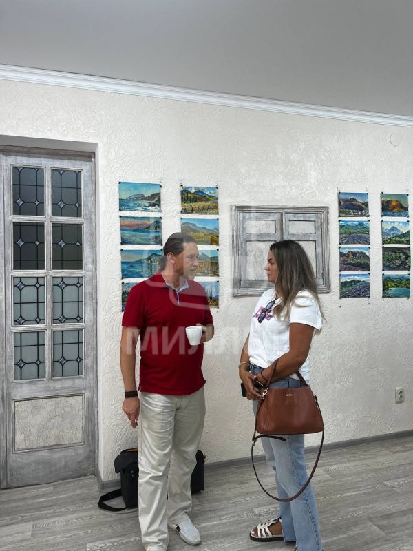 В Симферополе открылась уникальная выставка «Крымская сказка», представившая симбиоз живописи и мыла ручной работы, сообщает корреспондент телеканала «Миллет» В Симферополе открылась уникальная выставка «Крымская сказка», представившая симбиоз живописи и мыла ручной работы, сообщает корреспондент телеканала «Миллет»