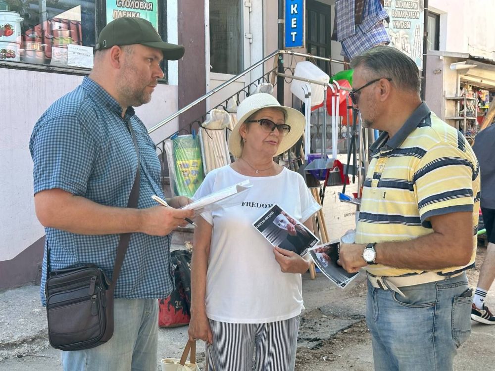 Представители Общественного совета при УМВД России по городу Севастополю провели профилактику дистанционного мошенничества с жителями города Представители Общественного совета при УМВД России по городу Севастополю провели профилактику дистанционного мошенничества с жителями города